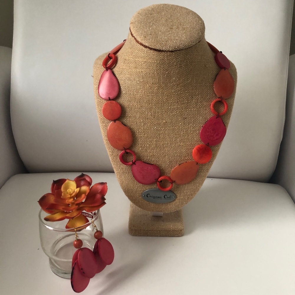 🌺🌺Tropical Necklace & Earring Set🌺🌺 - Picture 6 of 6